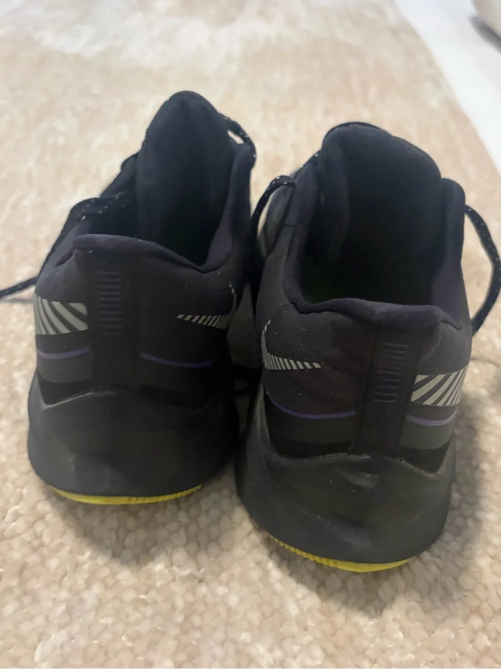 Nike Black Run Utility Shield Running Shoes women’s sz 10